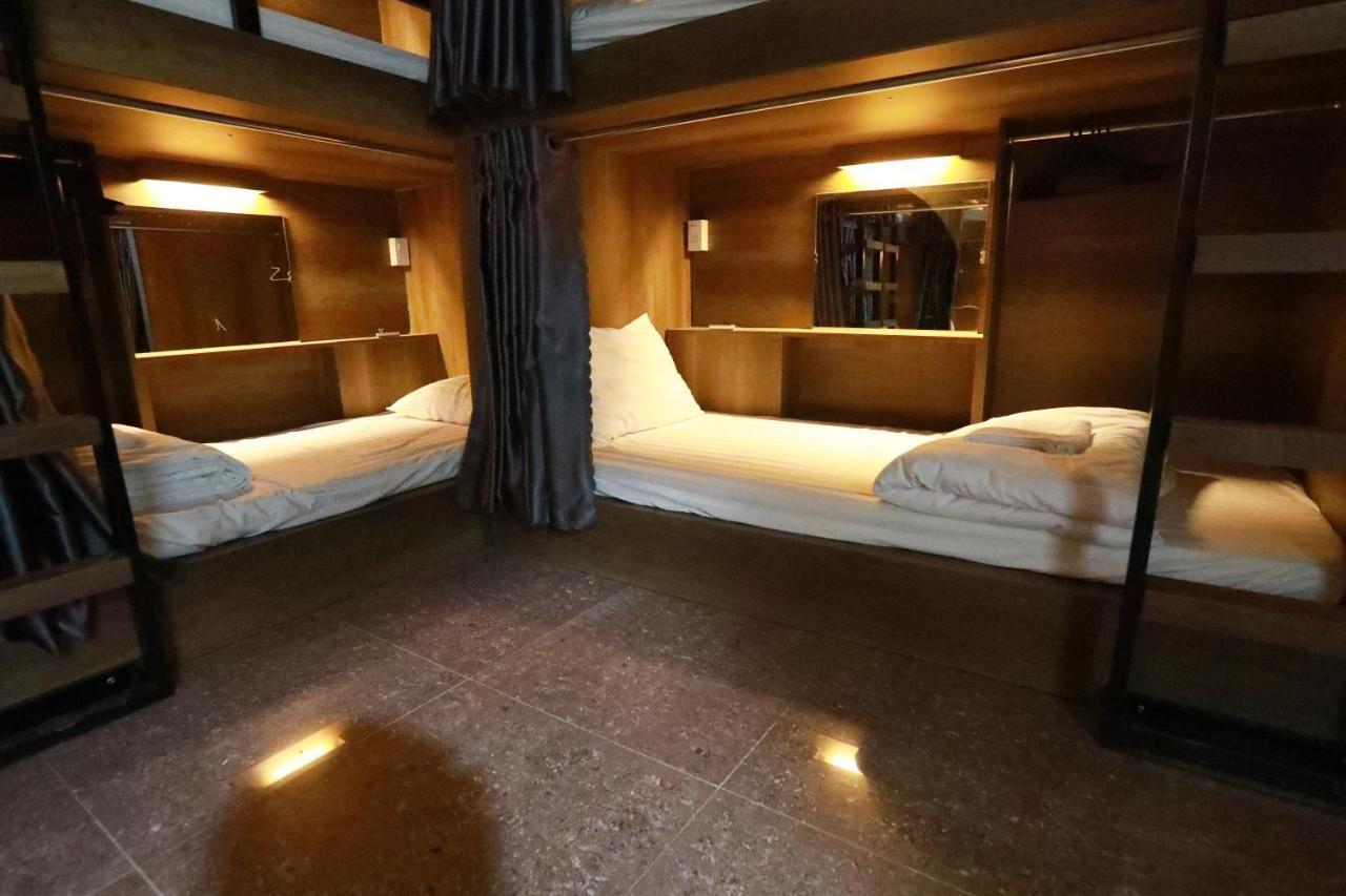 Bui Vien Street Hostel Thành Pho Ho Chí Minh Esterno foto
